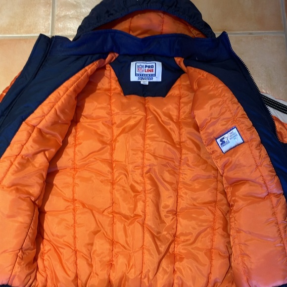This is a boy’s large jacket. It is 100% polyester. The shell is 100% nylon. - Picture 6 of 6